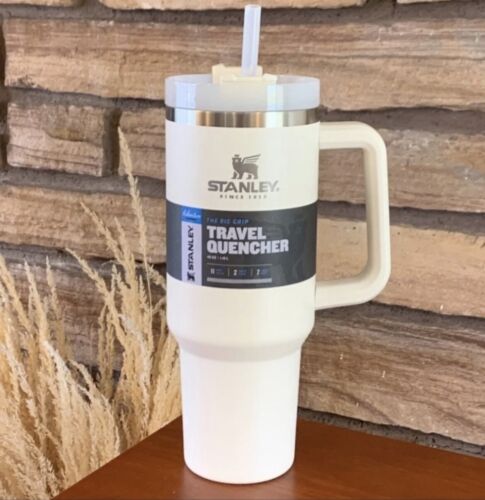 "TUMBLER CUPS" Stay Hydrated In Style With Vibey Tumbler.